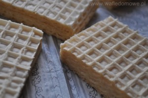 Wafle karmelowo jabłkowe